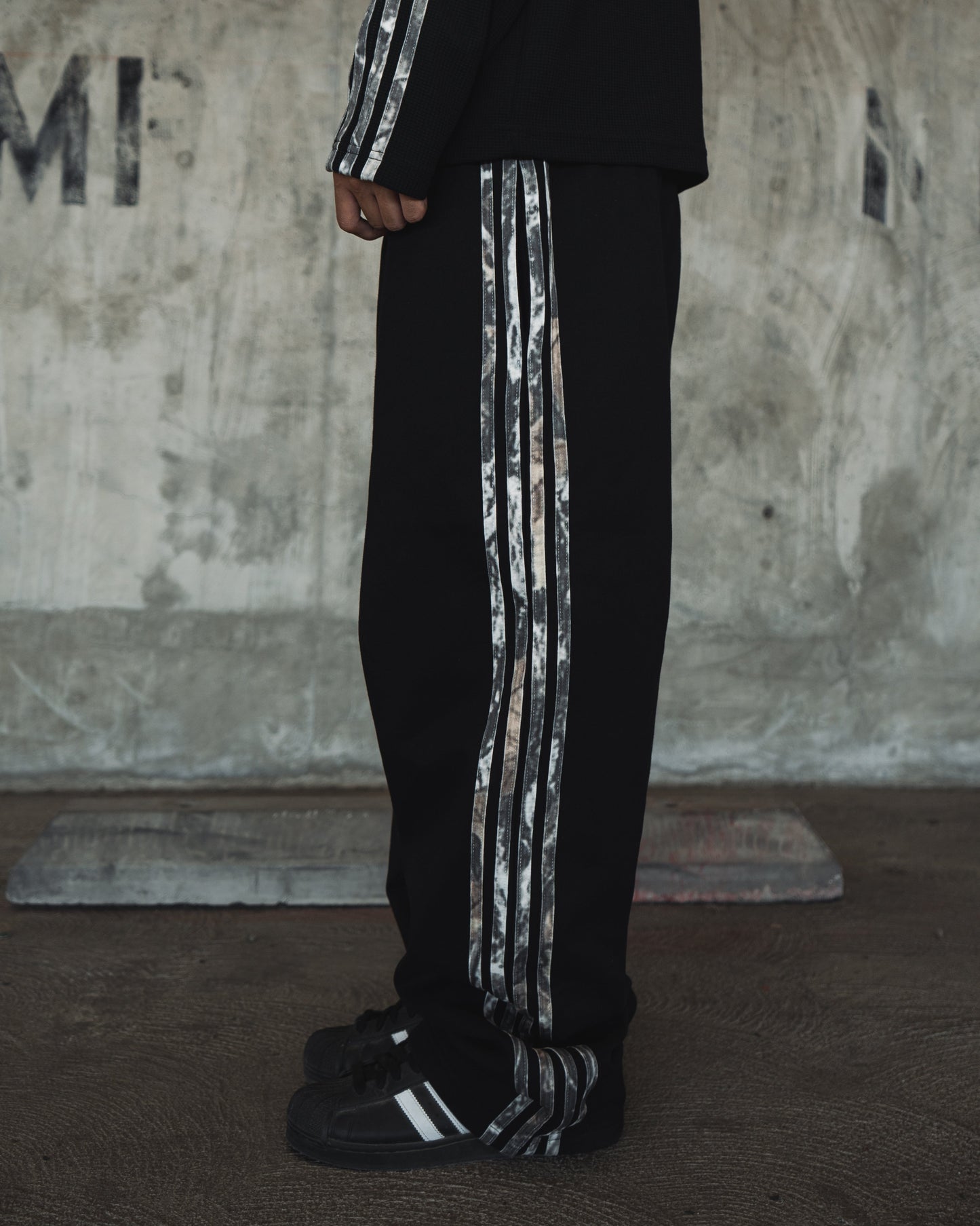 PANTALONES DE CHÁNDAL DE CAMUFLAJE