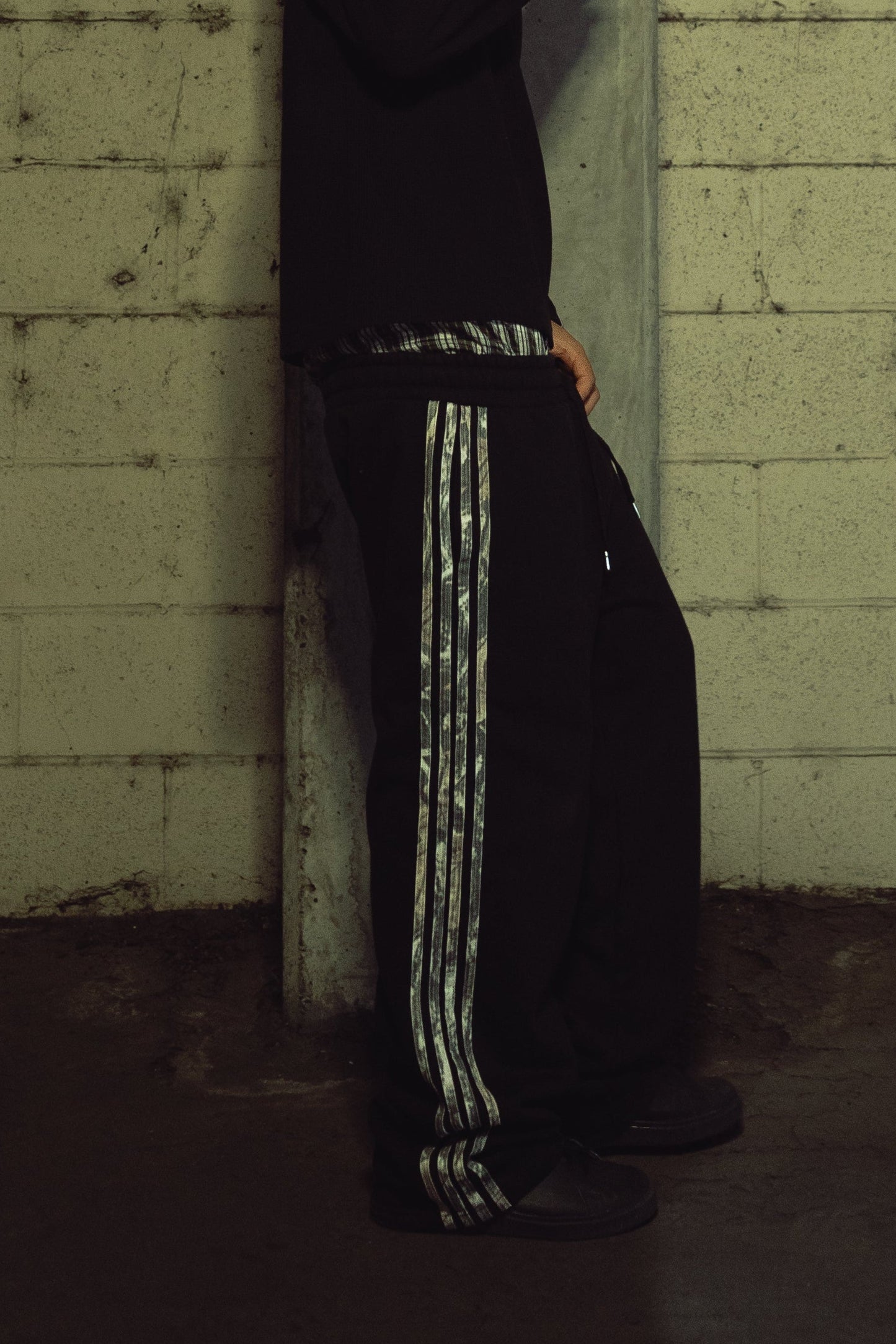 CAMO SWEATPANTS
